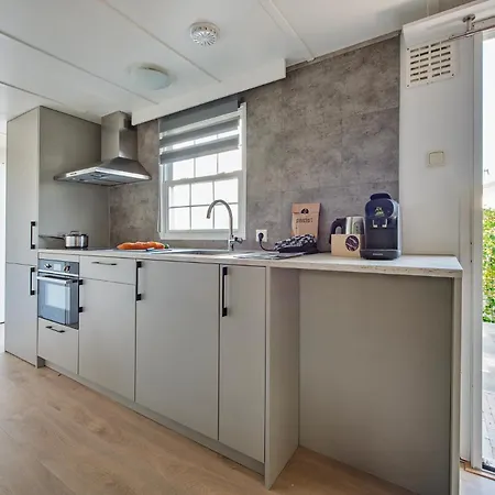 88, Boutique Forest Chalet - Airco - Parking Шале *